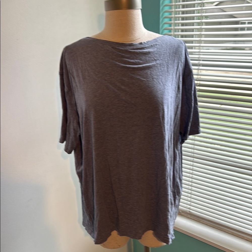 Lululemon T-shirt